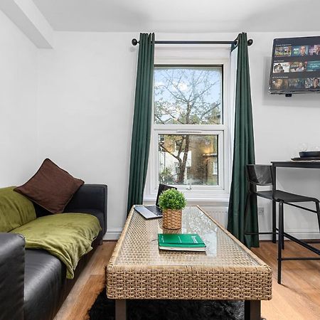 Modern Gem Brixton Centre Cozy & Comfort Charis City Studio London Exterior photo